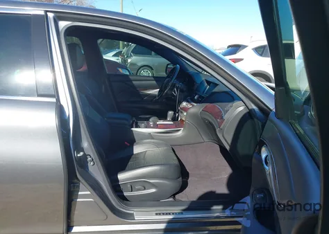 2019 Infiniti Q70 3.7 Luxe z USA, uszkodzony, nr VIN JN1BY1AP7KM500111